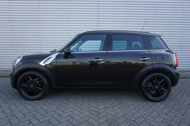 MINI Countryman (2012) thumbnail 6
