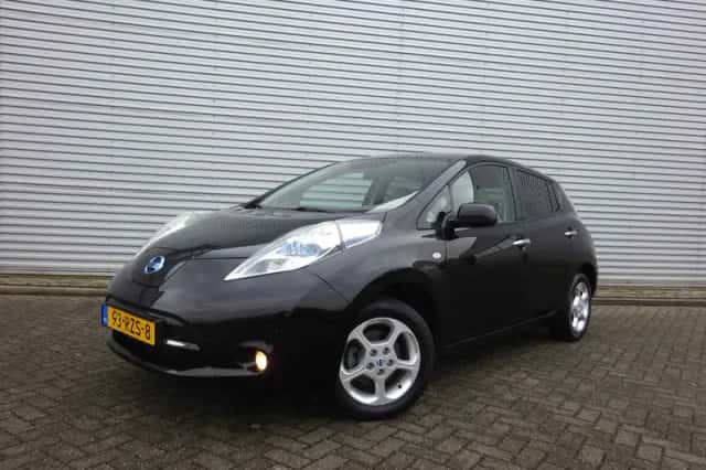 Nissan Leaf (2011) thumbnail 1