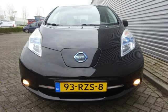 Nissan Leaf (2011) thumbnail 6