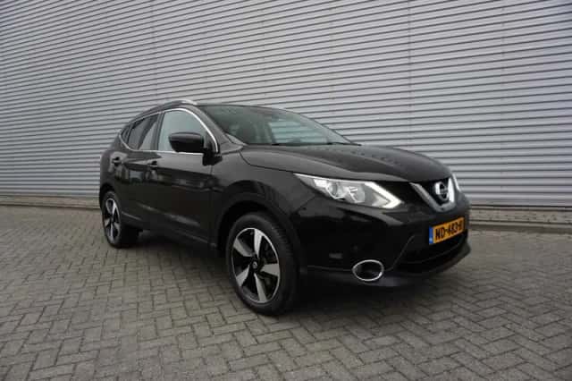 Nissan Qashqai (2017) thumbnail 2