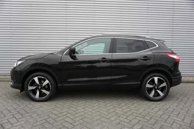 Nissan Qashqai (2017) thumbnail 4