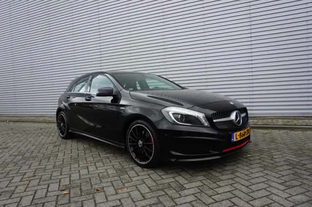 Mercedes-Benz A-Klasse (2013) thumbnail 2