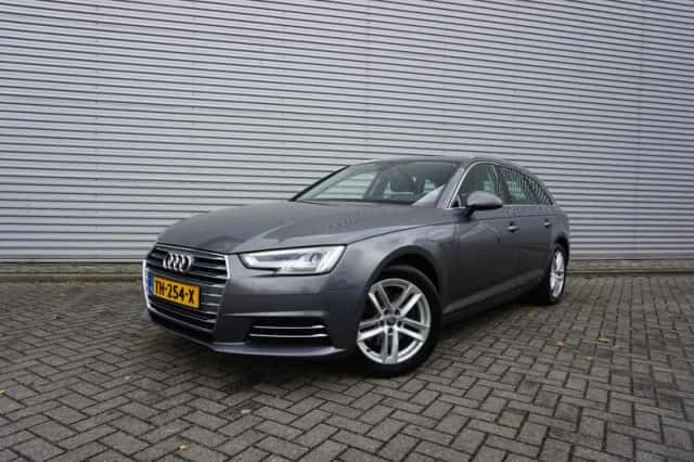 Audi A4 (2018) thumbnail 1