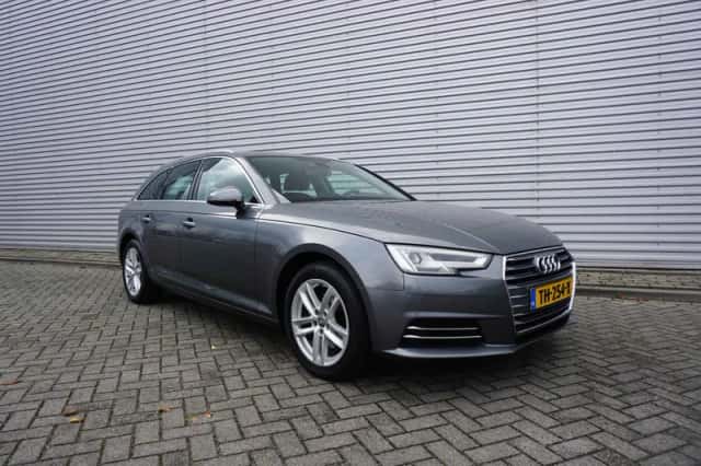 Audi A4 (2018) thumbnail 2