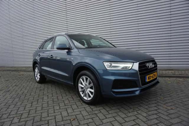 Audi Q3 (2017) thumbnail 2