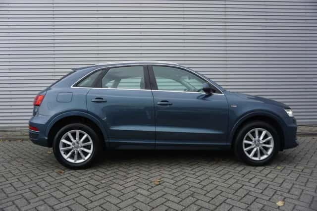 Audi Q3 (2017) thumbnail 5