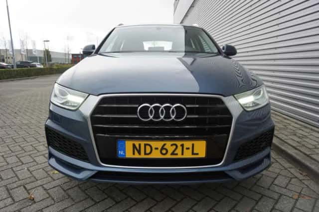 Audi Q3 (2017) thumbnail 6