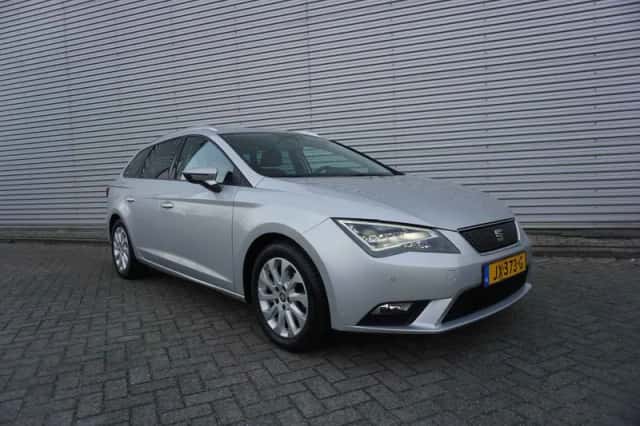 SEAT Leon (2016) thumbnail 2