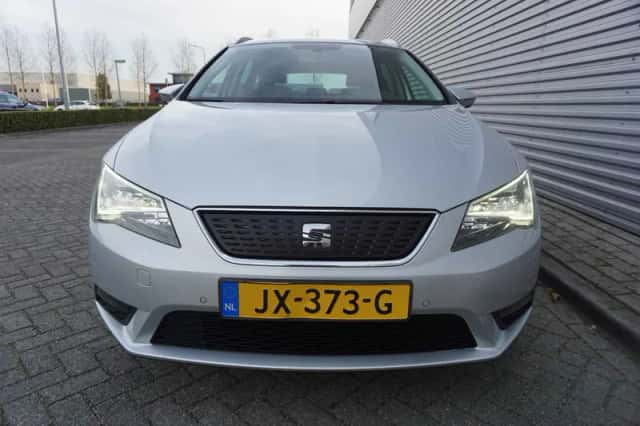 SEAT Leon (2016) thumbnail 6