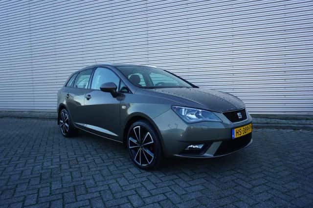 SEAT Ibiza (2016) thumbnail 2