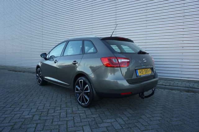 SEAT Ibiza (2016) thumbnail 3
