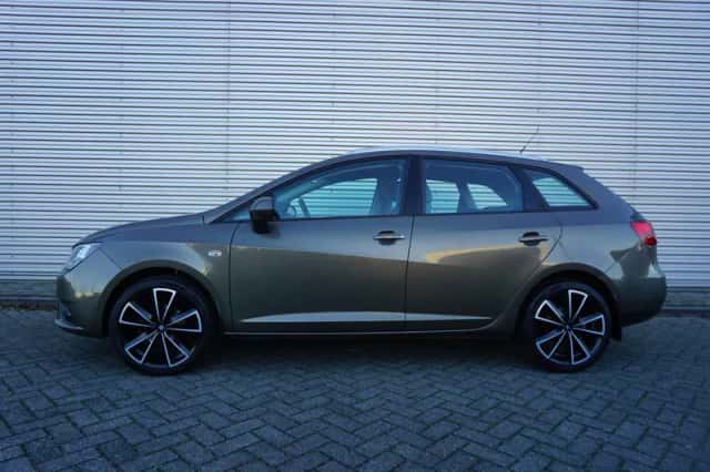 SEAT Ibiza (2016) thumbnail 4