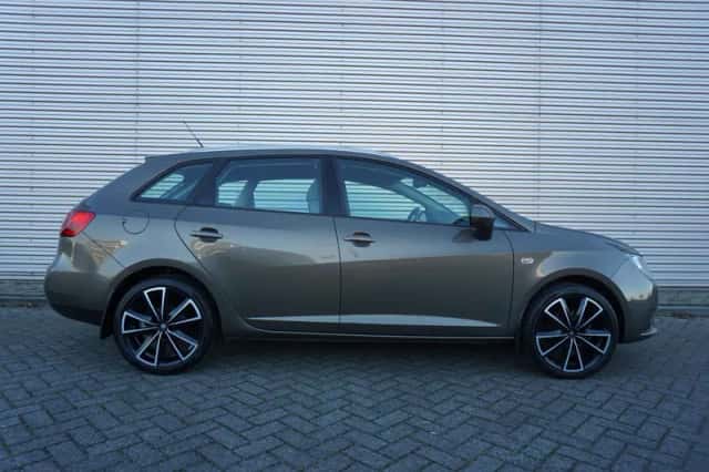 SEAT Ibiza (2016) thumbnail 5