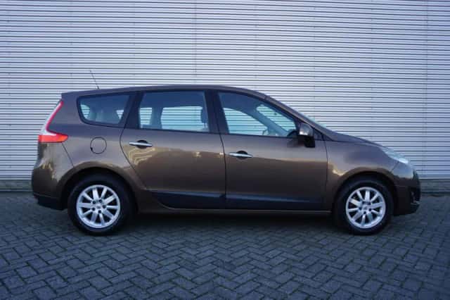Renault Grand Scénic (2009) thumbnail 5