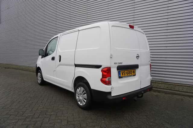 Nissan NV200 (2015) thumbnail 3