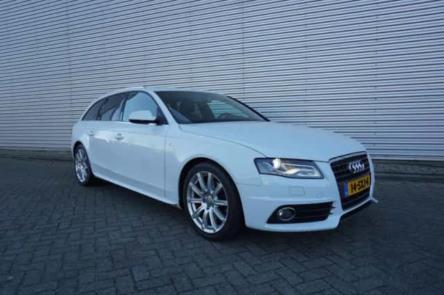 Audi A4 (2012) thumbnail 2