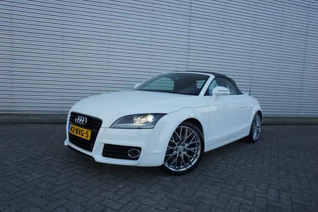Audi TT (2011) thumbnail 2