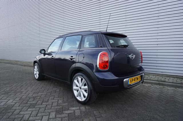 MINI Countryman (2011) thumbnail 3