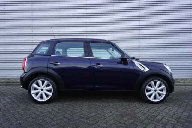 MINI Countryman (2011) thumbnail 5