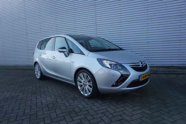 Opel Zafira (2013) thumbnail 2
