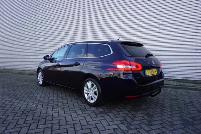 Peugeot 308 (2014) thumbnail 3