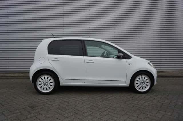 Volkswagen Up! (2013) thumbnail 5