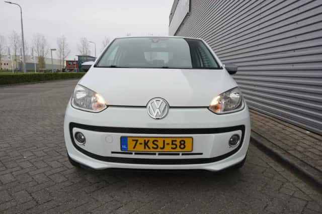 Volkswagen Up! (2013) thumbnail 6