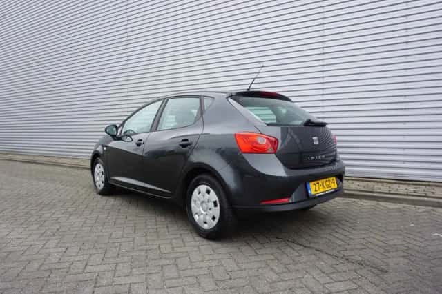 SEAT Ibiza (2009) thumbnail 3