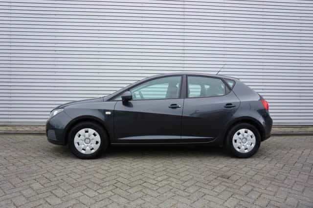 SEAT Ibiza (2009) thumbnail 4