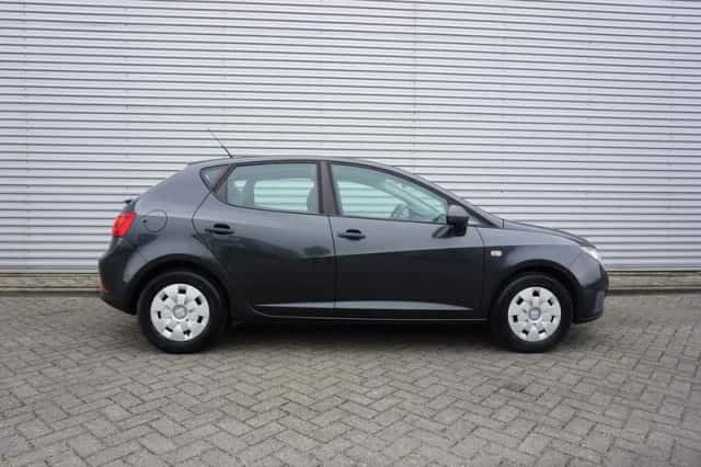 SEAT Ibiza (2009) thumbnail 5