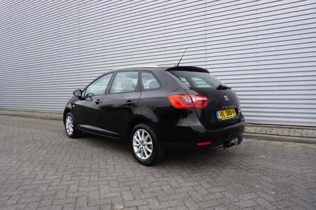 SEAT Ibiza (2015) thumbnail 3