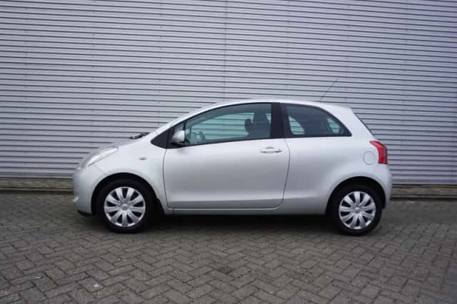 Toyota Yaris (2008) thumbnail 6