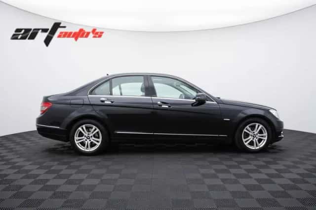 Mercedes-Benz C-Klasse (2010) thumbnail 4