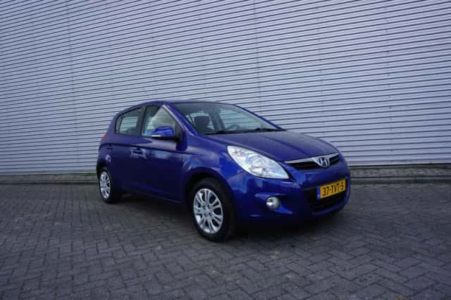Hyundai i20 (2012) thumbnail 2