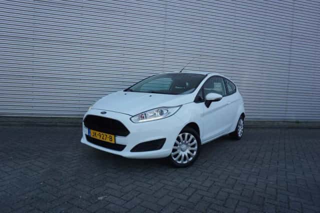 Ford Fiesta (2016) thumbnail 1