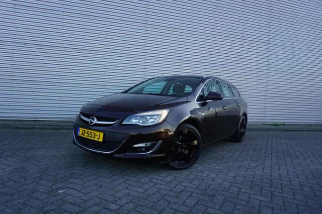 Opel Astra (2015) thumbnail 1