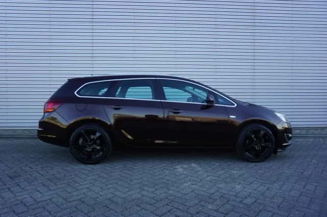 Opel Astra (2015) thumbnail 5