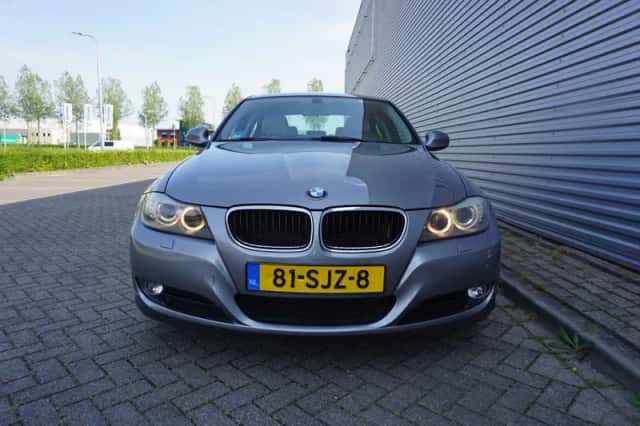 BMW 3-Serie (2011) thumbnail 6