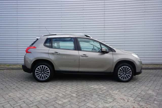 Peugeot 2008 (2013) thumbnail 5