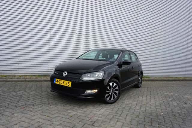 Volkswagen Polo (2014) thumbnail 1