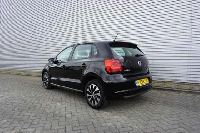 Volkswagen Polo (2014) thumbnail 3