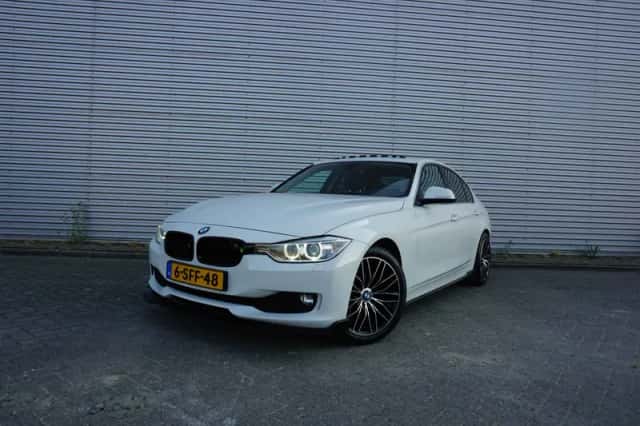 BMW 3-Serie (2013) thumbnail 1