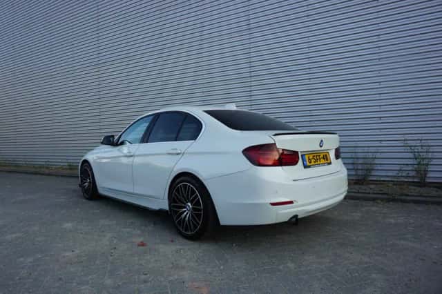 BMW 3-Serie (2013) thumbnail 3