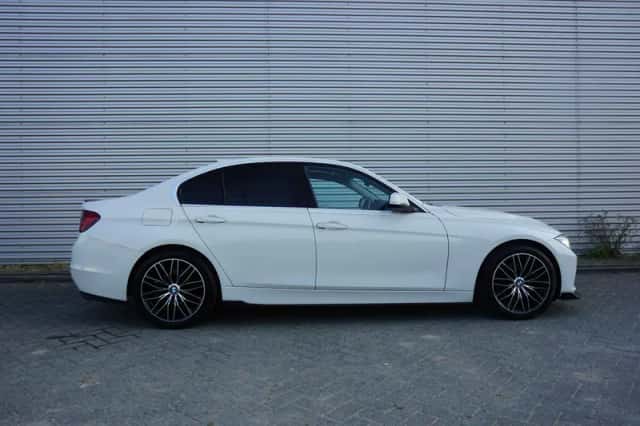 BMW 3-Serie (2013) thumbnail 5
