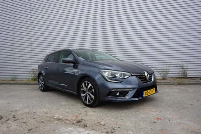 Renault Mégane (2018) thumbnail 2