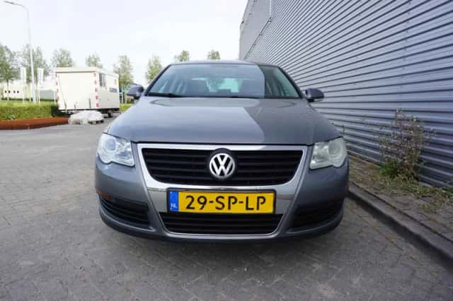 Volkswagen Passat (2006) thumbnail 6