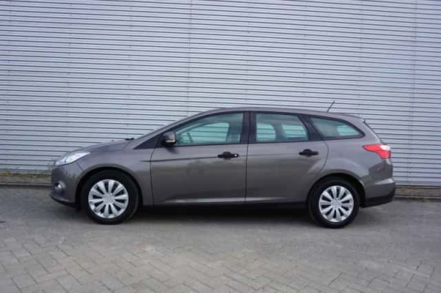 Ford Focus (2014) thumbnail 4