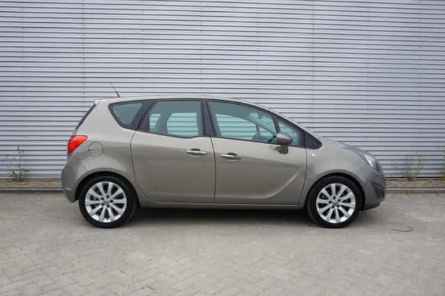 Opel Meriva (2011) thumbnail 5