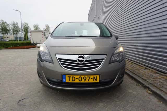 Opel Meriva (2011) thumbnail 6
