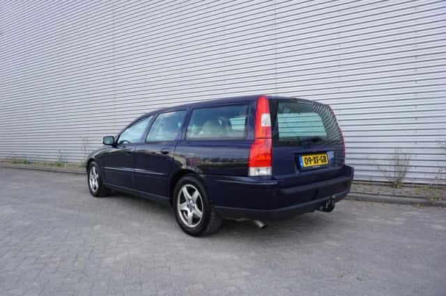 Volvo V70 (2007) thumbnail 3